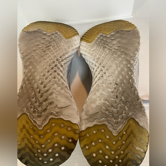 Nike Epic React Flyknit Wolf Gray Mens Running Shoes Sneakers Size 13 Athletic - Picture 8 of 10